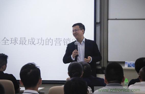 長江商學(xué)院教授李洋：企業(yè)應(yīng)該怎樣進行品牌建設(shè)和精細(xì)化營銷？